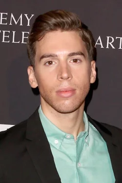 Jordan Gavaris